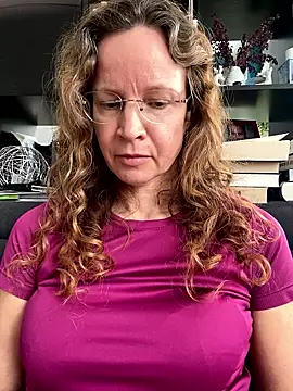 AnnikaRose live sex cam