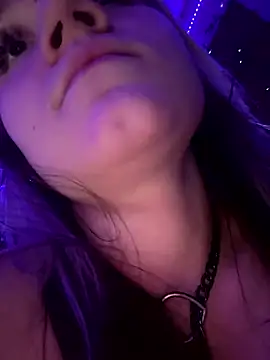 Cutiepiespanks's cam snapshot