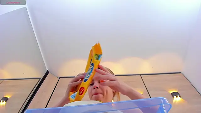 dorothy_vegga's cam snapshot