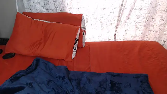 Lunalee's cam snapshot