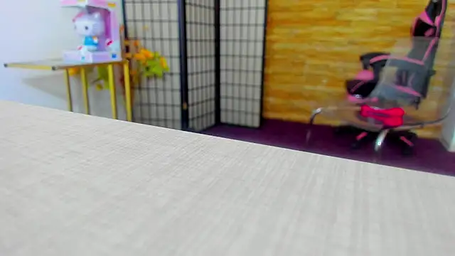 AishaRouhi live sex cam