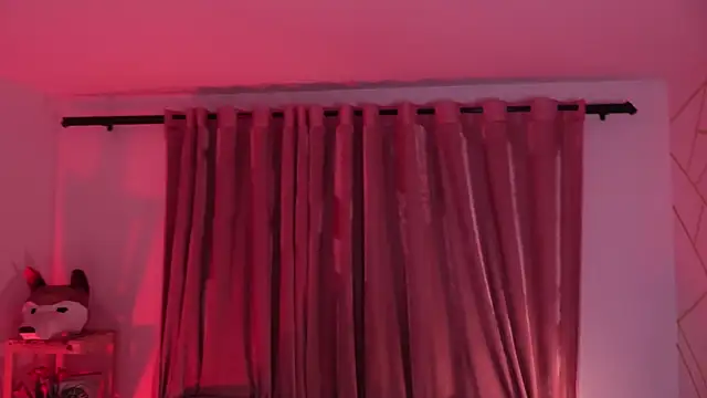 ashleyvalirya live sex cam