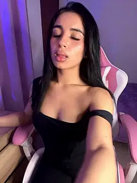 Emily-14 live sex cam