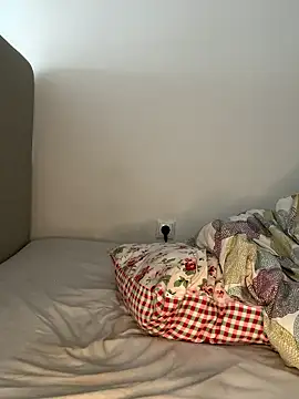 emmifly's cam snapshot