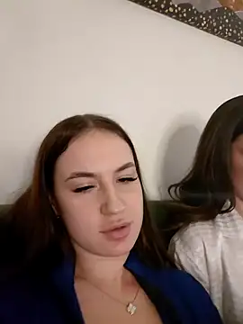 MayaGlow live sex cam