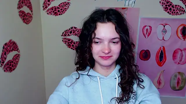 _SusieSu_'s cam snapshot