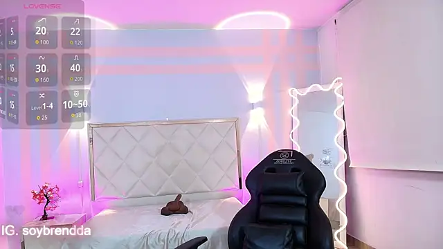 Brendda_tay live sex cam