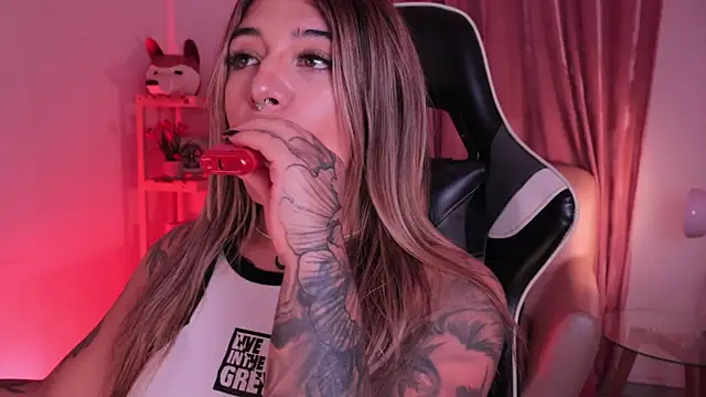 ashleyvalirya's cam snapshot