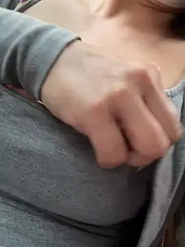 May-Squirt live sex cam