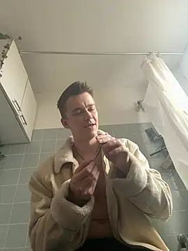 Toyjungee live sex cam