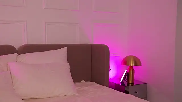 ArianaMell live sex cam