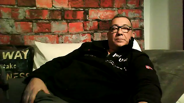 Soloyan live sex cam