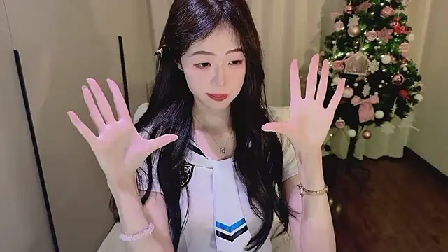 Onecutelittle live sex cam