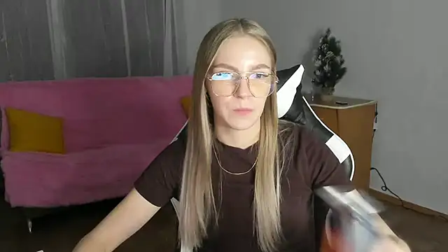 HitGyrl's cam snapshot