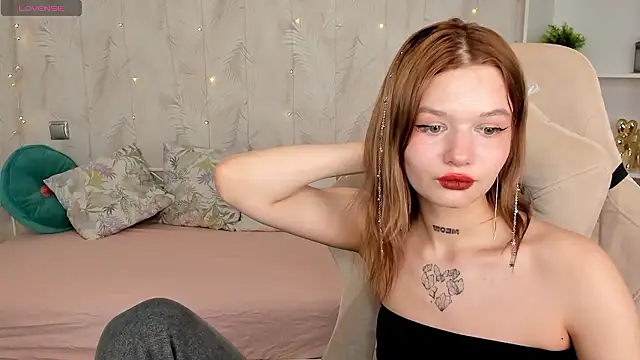 KianaVision's cam snapshot