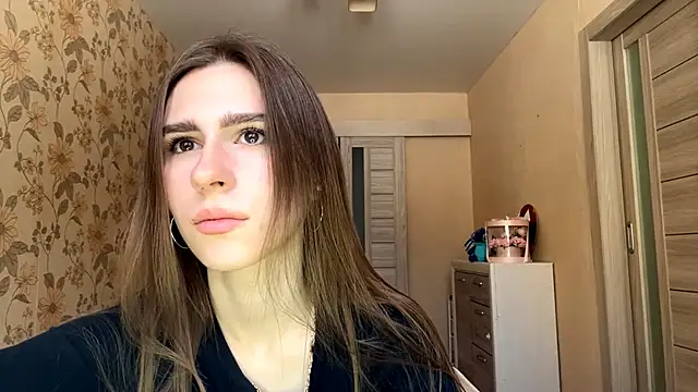 ElsieKuhlmann live sex cam