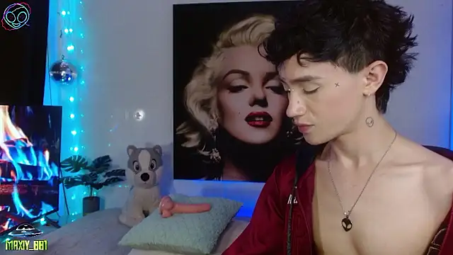 maxiy_001 live sex cam