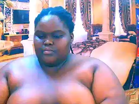 EbonyHotBuns's cam snapshot