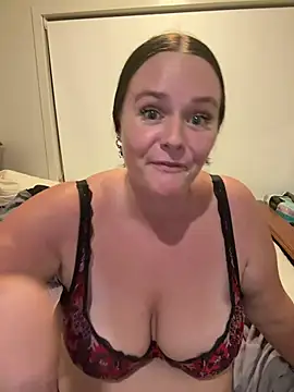 carinabro10's cam snapshot