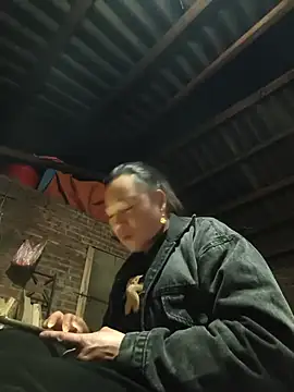 Y-eahi's cam snapshot