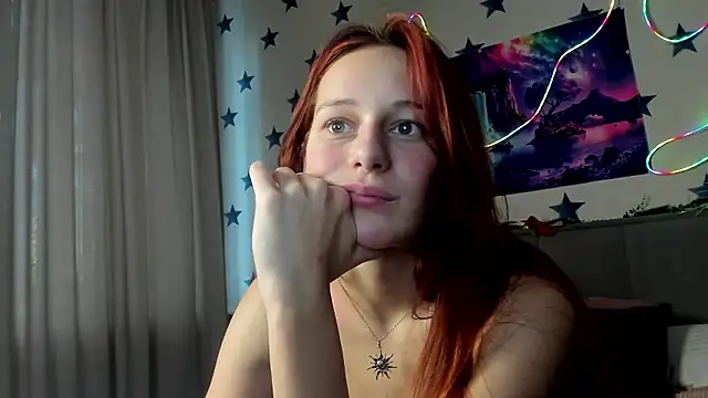 Lily_Viola's cam snapshot