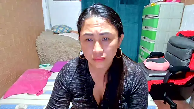 Ugly-Filipina's cam snapshot