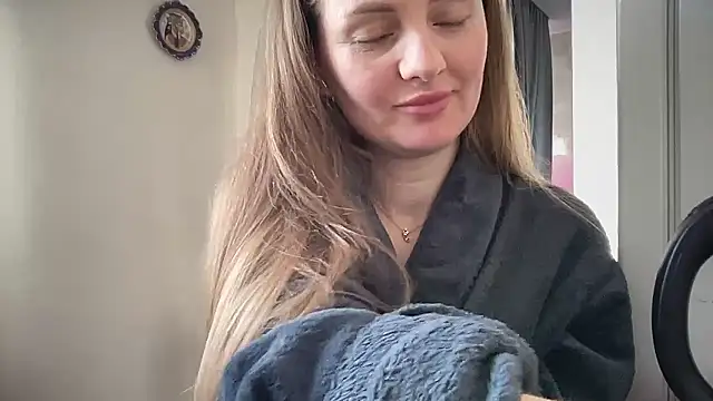 Viola_sweet live sex cam