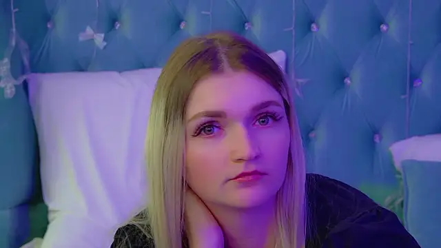 AnnyRaii's cam snapshot