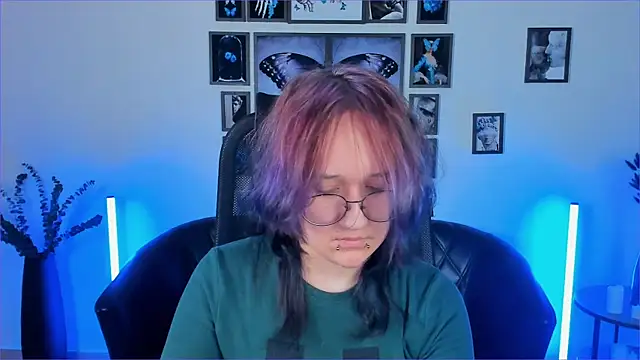 Sylvia_Reed's cam snapshot