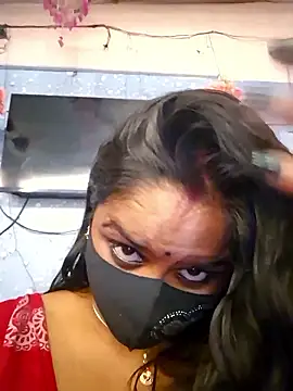 Sweet-Maddlina live sex cam