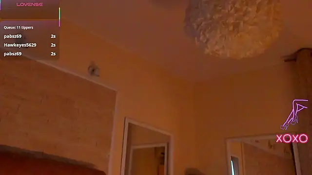 ArianaCroft's cam snapshot