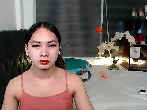 sylvannia_cumslut live sex cam