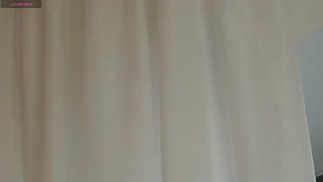 adisson_fox's cam snapshot