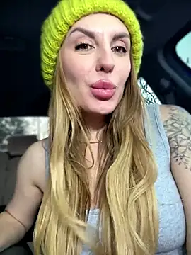 MilfNextDoor20 live sex cam