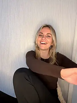 Milla__one's cam snapshot