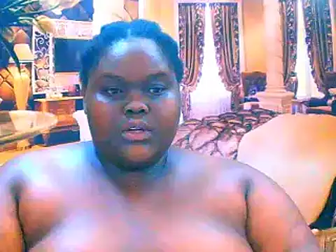 EbonyHotBuns's cam snapshot