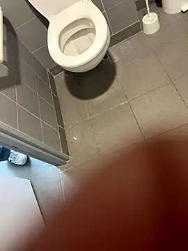 nanaisbackk live sex cam