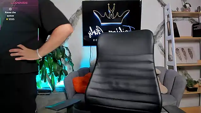 MaximusClark live sex cam