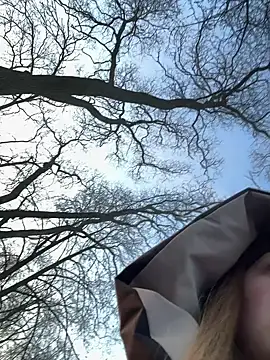 BlondeHott live sex cam