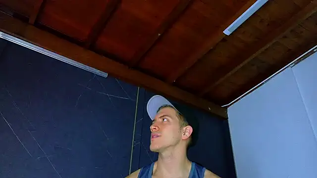 ALANNFERRER's cam snapshot