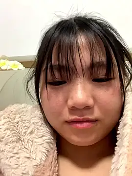 Emlyly-18's cam snapshot