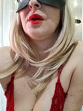 Milfporcona's cam snapshot