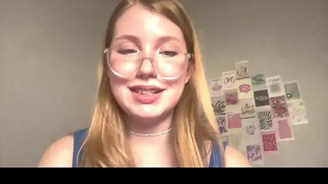 HoneyAudrey live sex cam