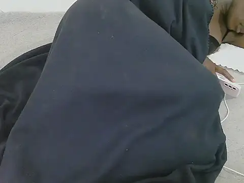 lella-0's cam snapshot