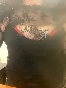 Deessenympho live sex cam