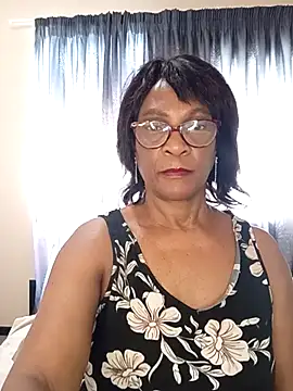 Hotgrannyx live sex cam