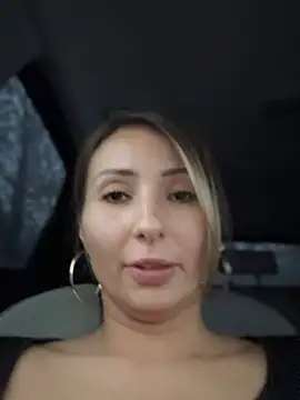 Wonder_Kari live sex cam