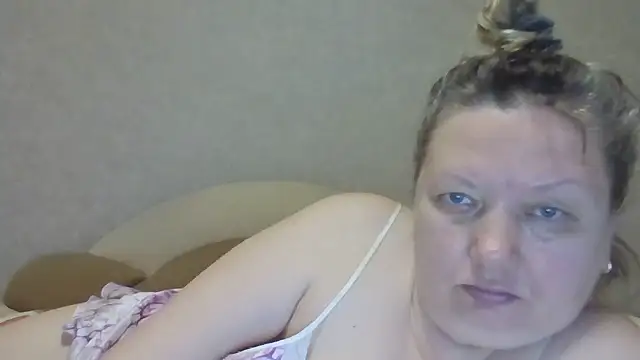 Lusi-777 live sex cam