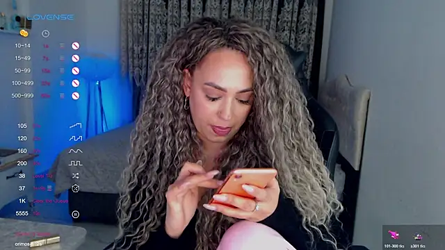 _Just_a_queen_3 live sex cam