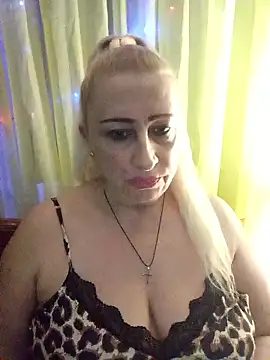 Esenia505 live sex cam